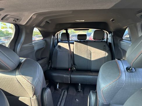 Used 2024 Toyota Sienna XSE AWD/4WD image 10