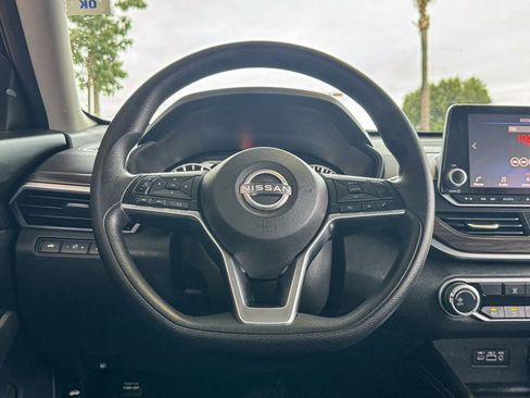 Used 2023 Nissan Altima 2.5 SV image 24