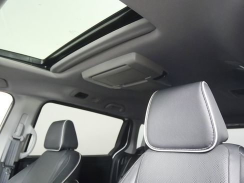 Used 2022 Honda Odyssey Elite image 12