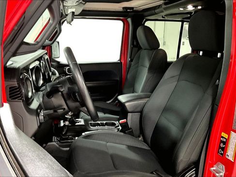 Used 2020 Jeep Gladiator Sport image 34