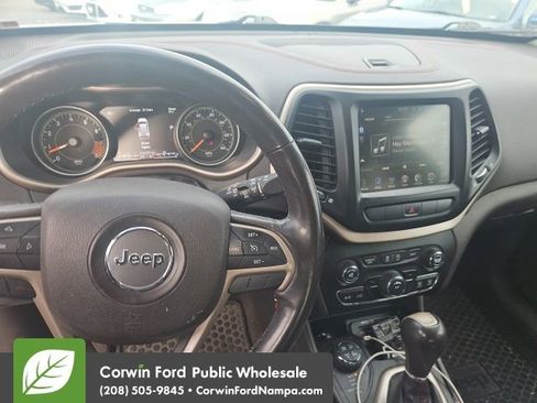 Used 2015 Jeep Cherokee Trailhawk image 11