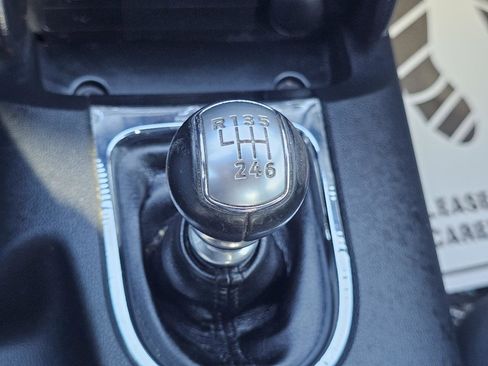Used 2015 Ford Mustang Coupe RWD image 28