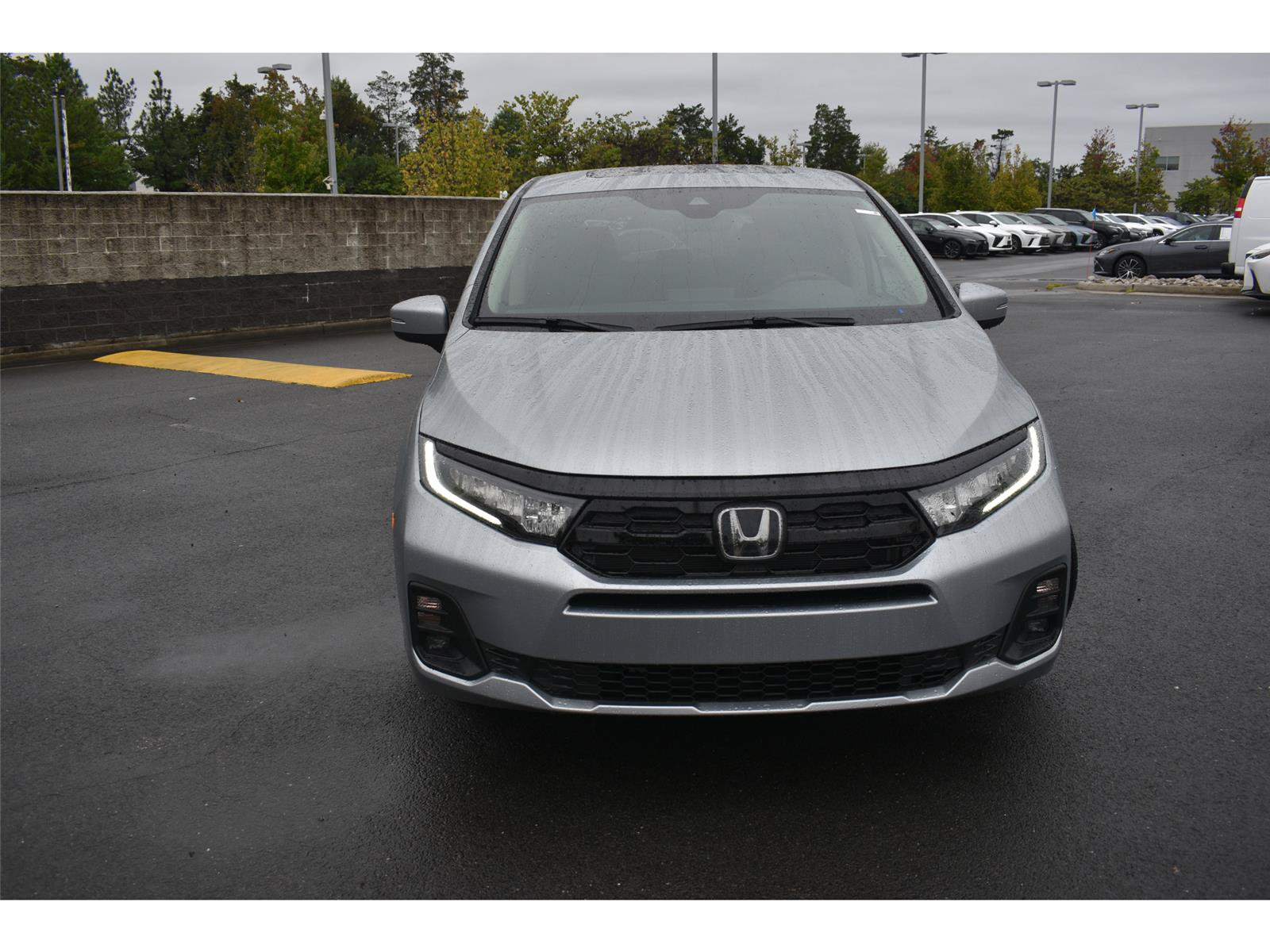 New 2027 Honda Odyssey Touring image 2