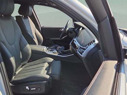 Used 2021 BMW X5 xDrive45e w/ Parking Assistance Package image 21