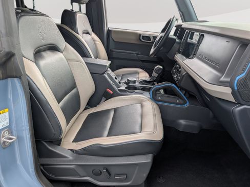 Used 2024 Ford Bronco Wildtrak AWD/4WD image 11