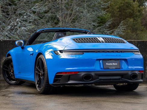 Certified 2024 Porsche 911 Carrera GTS image 3