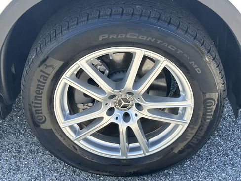 Certified 2024 Mercedes-Benz GLC 300 image 14