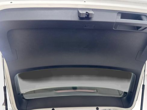 Used 2025 Volkswagen Taos SE w/ Panoramic Sunroof Package FWD image 84