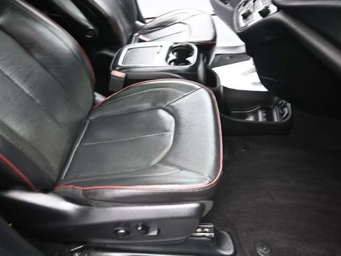 Used 2019 Chrysler Pacifica Limited w/ Advanced Safetytec Group image 25