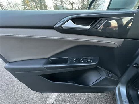 Used 2022 Volkswagen Taos SEL image 18