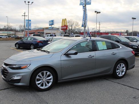 Used 2024 Chevrolet Malibu LT image 3