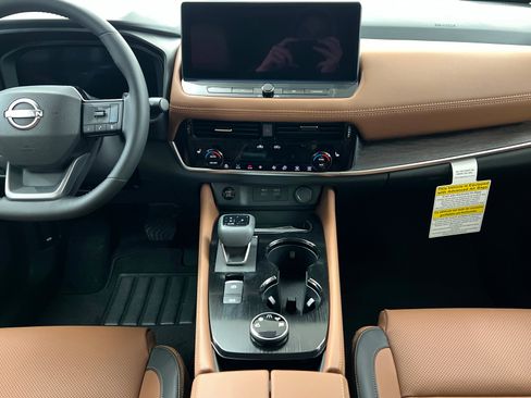 New 2026 Nissan Rogue Platinum w/ Platinum Premium Package image 13