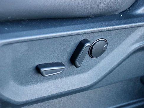 New 2026 Ford F250 Lariat w/ Black Appearance Package image 24