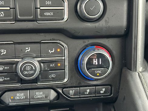 Certified 2023 Chevrolet Suburban Premier image 29