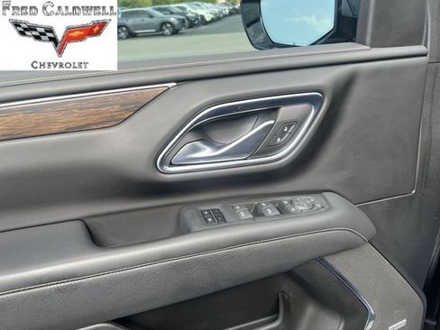Used 2023 Chevrolet Tahoe Premier AWD/4WD image 29