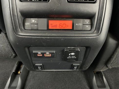Used 2020 Nissan Pathfinder Platinum FWD image 42