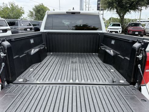 Used 2024 Toyota Tacoma TRD Off-Road AWD/4WD image 31