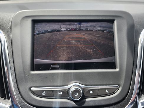 Used 2022 Chevrolet Equinox LT FWD image 22