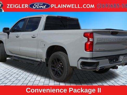 Used 2024 Chevrolet Silverado 1500 RST AWD/4WD image 3