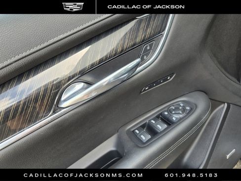 Used 2022 Cadillac XT6 Premium Luxury image 15