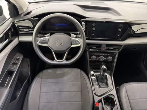 Used 2024 Volkswagen Taos SE FWD image 25