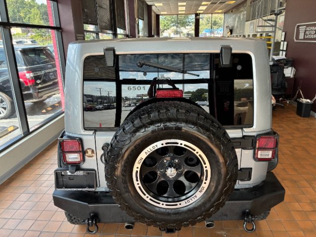 Used 2013 Jeep Wrangler Unlimited Sahara w/ Connectivity Group AWD/4WD image 11