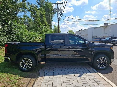 Certified 2023 Chevrolet Silverado 1500 LT AWD/4WD image 5