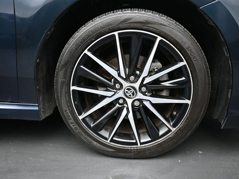 Used 2021 Toyota Camry SE FWD image 10