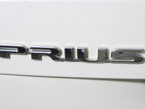 Used 2015 Toyota Prius Four image 14