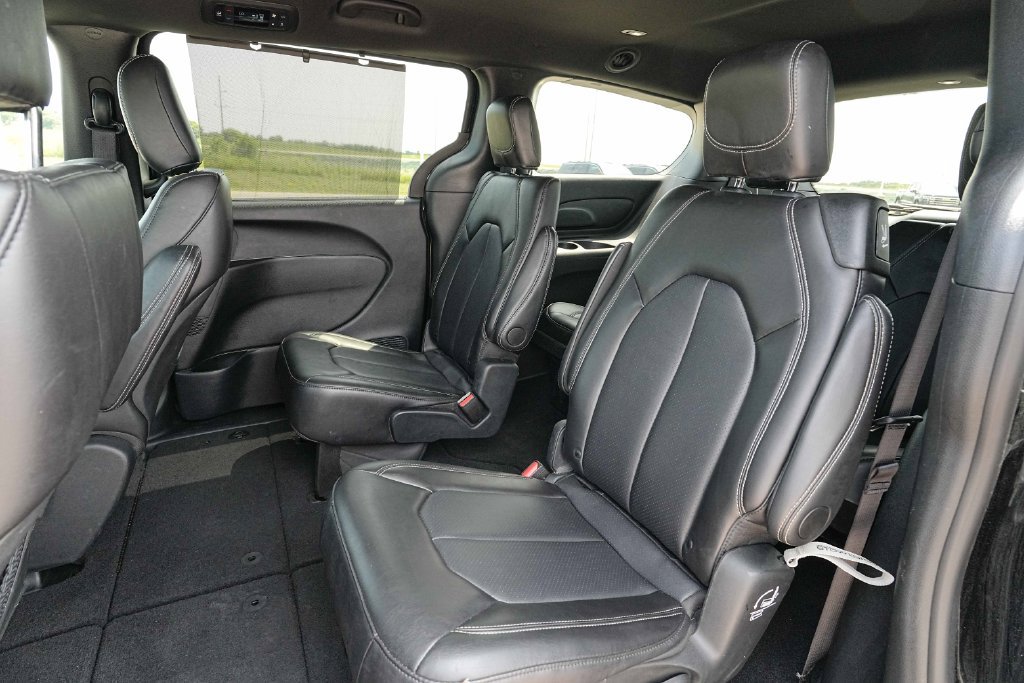 Used 2026 Chrysler Pacifica Select FWD image 20