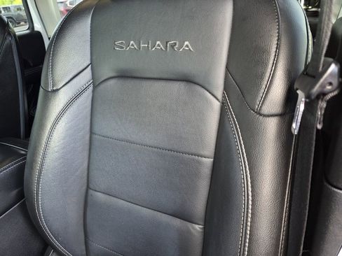 Used 2021 Jeep Wrangler Unlimited Sahara image 16