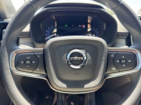 New 2025 Volvo XC40 B5 Core w/ Protection Package Premier image 28