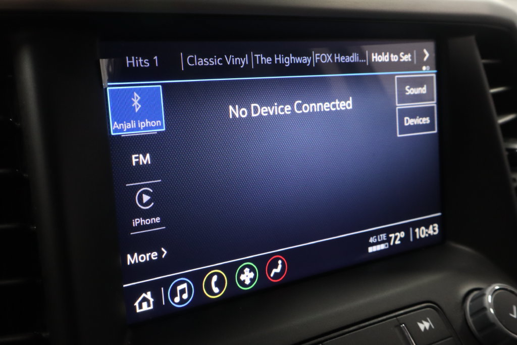 Used 2023 GMC Acadia SLE FWD image 2
