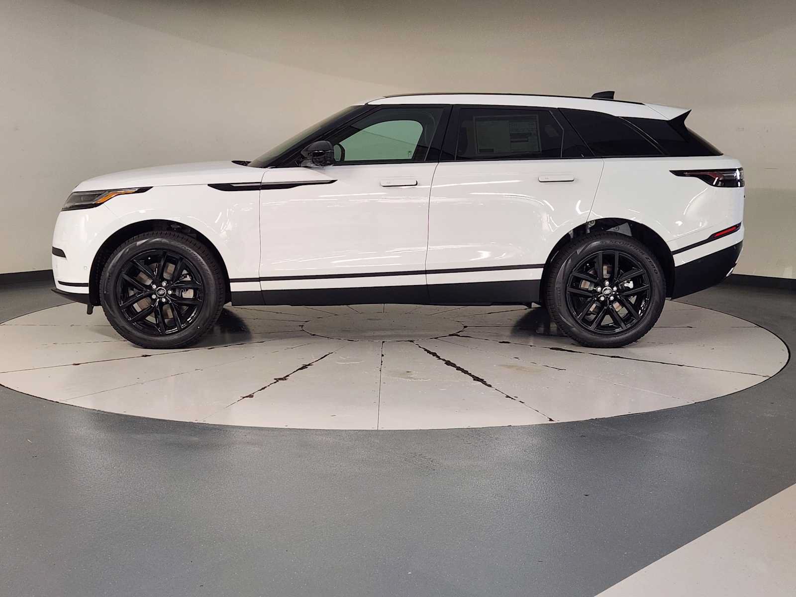 New 2026 Land Rover Range Rover Velar S AWD/4WD image 5