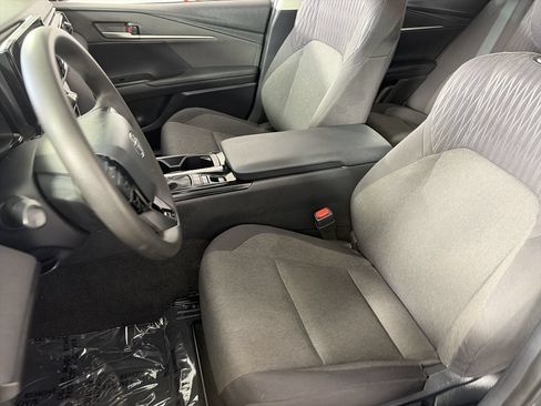 Used 2025 Toyota Camry LE FWD image 19