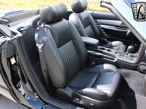 Used 2005 Ford Thunderbird 50th Anniversary image 18