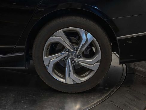 Used 2018 Honda Accord EX-L image 10