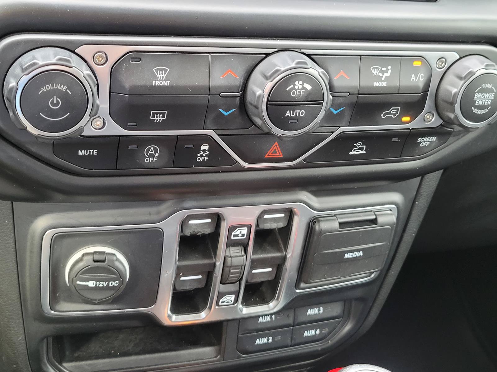 Used 2022 Jeep Gladiator Sport AWD/4WD image 28