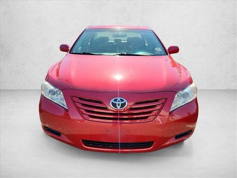 Used 2009 Toyota Camry LE FWD image 2