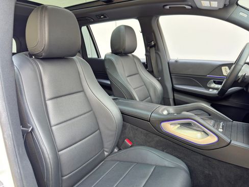 Used 2023 Mercedes-Benz GLS 450 4MATIC w/ AMG Line Exterior image 46