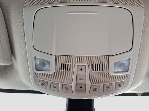 Used 2022 Ford Edge SEL w/ Convenience Package image 11