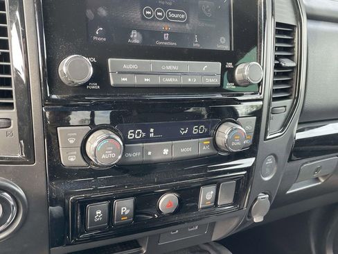 Used 2024 Nissan Titan SV w/ SV Bronze Edition Package image 27