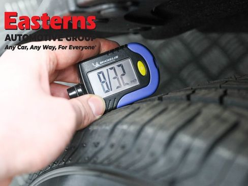 Used 2022 Ford Escape SE w/ Cold Weather Package image 27