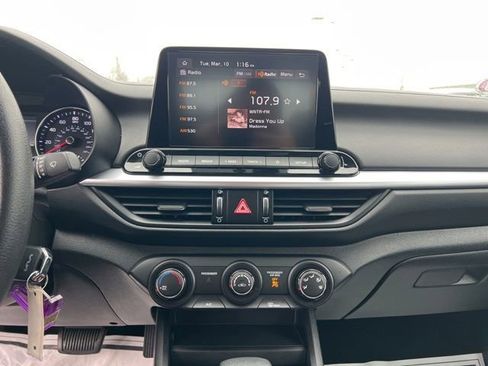 Certified 2024 Kia Forte LXS w/ LXS Technology Package image 17