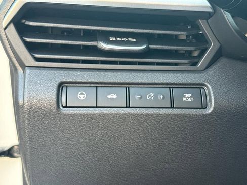 New 2025 Nissan Altima 2.5 SV image 21