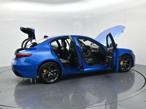 Used 2021 Alfa Romeo Giulia Ti Sport image 69