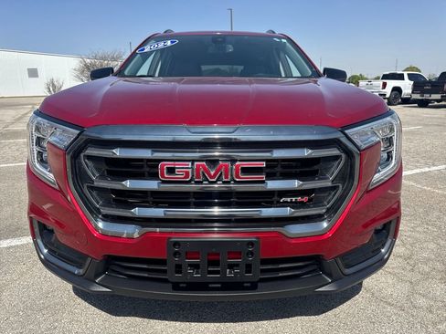 Used 2024 GMC Terrain AT4 image 10