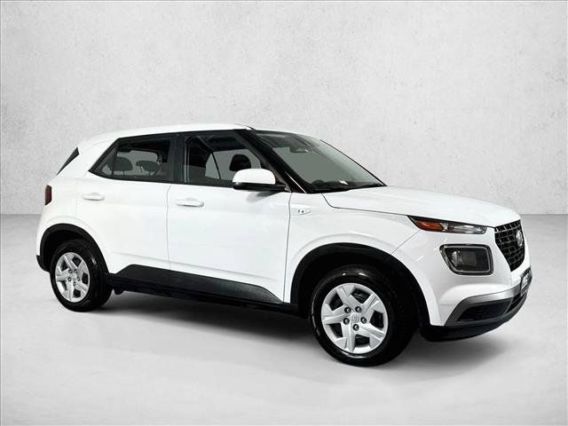 Used 2020 Hyundai Venue SE FWD image 3