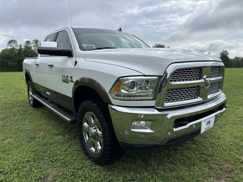 Used 2017 RAM 2500 Laramie AWD/4WD image 3