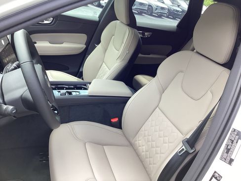 Used 2026 Volvo XC60 B5 Plus w/ Protection Package Premier AWD/4WD image 15